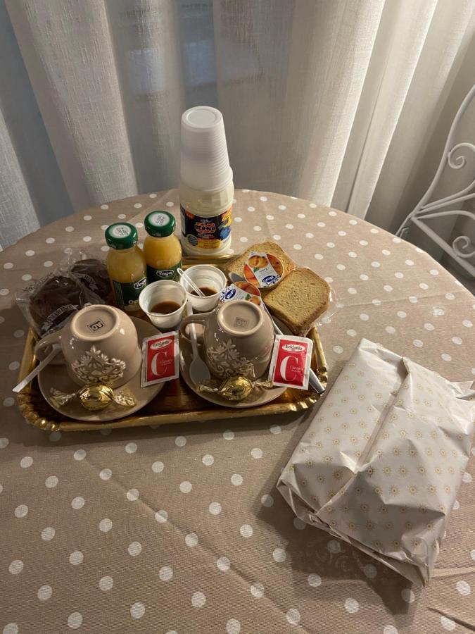 Beb La Gemma Bed & Breakfast Naples Exterior photo