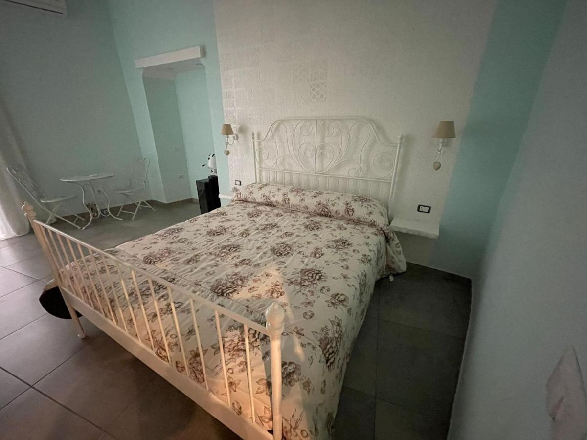 Beb La Gemma Bed & Breakfast Naples Exterior photo