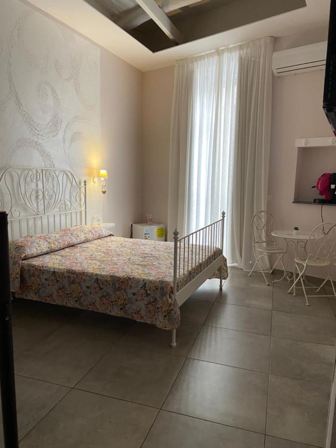 Beb La Gemma Bed & Breakfast Naples Exterior photo