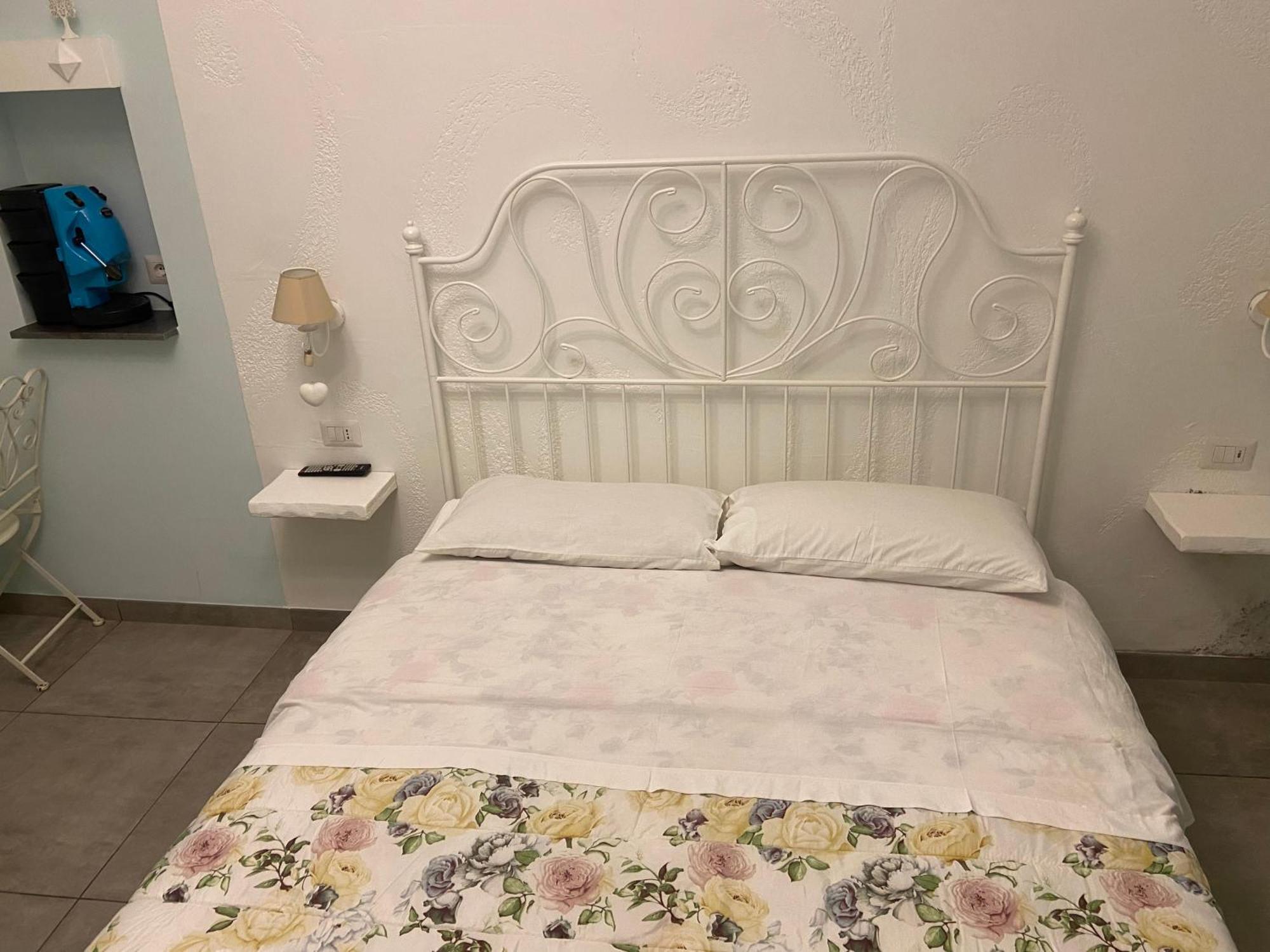 Beb La Gemma Bed & Breakfast Naples Exterior photo